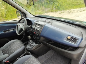 Fiat Doblo III Van 1.4 16v 95KM 2010 Osobowy / Benzyna / klimatyzacja, zdjęcie 7