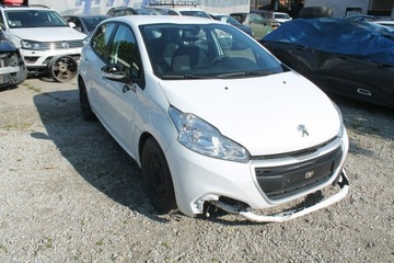 Peugeot 208 I 2018 Peugeot 208 ROK 2018 POJ 1,2 68 KM, zdjęcie 2