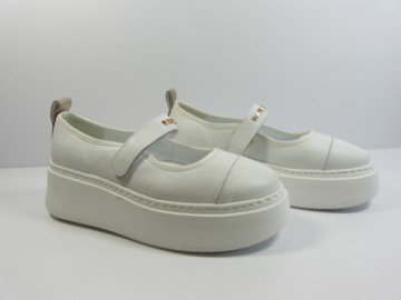 Белые женские мокасины на платформе полусапожки Karino 37