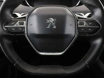 Peugeot 3008 II Crossover 1.5 BlueHDI 130KM 2018 Peugeot 3008 Automat Virtual Navi Kamera cofania, zdjęcie 20