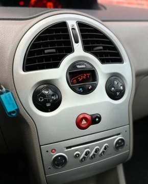 Renault Modus Hatchback 1.4 i 16V 98KM 2005 Renault Modus Klima Szyberdach Alu Gwarancja w cenie VRKR 1.4 Benzyna, zdjęcie 19