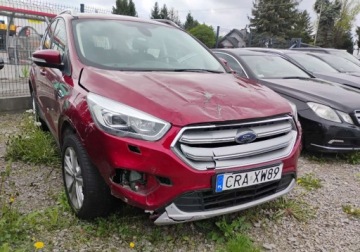 Ford Kuga II SUV Facelifting 1.5 EcoBoost 150KM 2017 Ford Kuga 2017r, 1.5 Benzyna. Uszkodzony prawy przod. Jezdzi. 1.5 Benzyna, zdjęcie 1