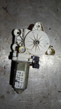 MOTOREK OKNO PRAVÝ PŘEDNÍ SAAB 93 04R