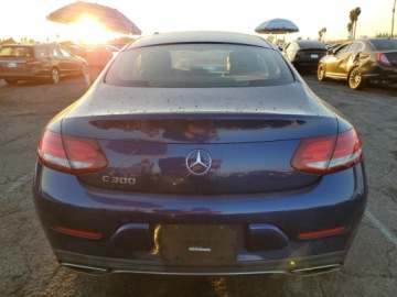 Mercedes Klasa C W205 2017 Mercedes-Benz Klasa C 2017 MERCEDES-BENZ C 300 2.0 Benzyna 241KM, zdjęcie 5