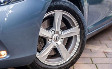 Volvo V40 II Hatchback 2.0 T2 DRIVE-E 122KM 2016 Volvo V40 Volvo V40 T2 Drive-E Kinetic 2.0 Benzyna 122KM, zdjęcie 11