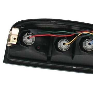 LAMPA ZADNÍ PRAVÁ DO NISSAN NAVARA D22 1997-2015