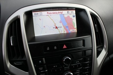 Opel Astra J Sports Tourer Facelifting 2.0 CDTI ECOTEC 165KM 2013 Opel Astra 2.0 CDTI 165KM Active Nawigacja z, zdjęcie 17