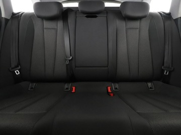 Audi A4 B9 Avant 2.0 TDI 150KM 2017 Audi A4 Avant S-tronic bi-xenon/LED navi klima, zdjęcie 17