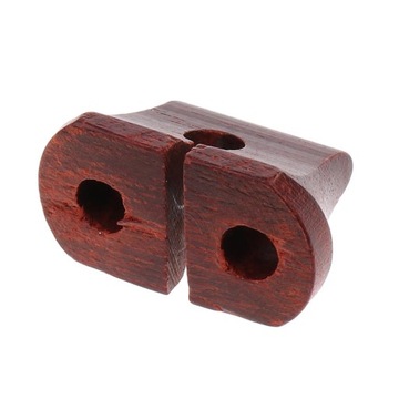 Czerwony chiński instrument muzyczny mostka Erhu