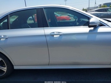 Mercedes Klasa E W213 2019 Mercedes-Benz Klasa E 2019 MERCEDES-BENZ E 300 2.0 Benzyna 241KM, zdjęcie 7