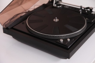 Проигрыватель Dual CS 622, черный