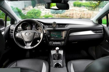 Toyota Avensis III Wagon Facelifting 2015 2.0 D-4D 143KM 2016 Toyota Avensis 2.0 D-4D Selection 143KM 2016r Salon Polska, zdjęcie 7