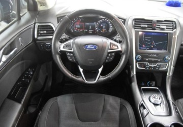 Ford Mondeo V Kombi 2.0 TDCi 150KM 2019 Ford Mondeo Automat _ 2.0 diesel _ Bardzo bogata wersja wyposazenia _ 2.0, zdjęcie 27