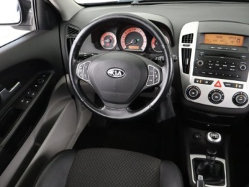 Kia Ceed I Hatchback 1.4 109KM 2008 Kia Ceed 1.4 CVVT, Klima, Parktronic, zdjęcie 6