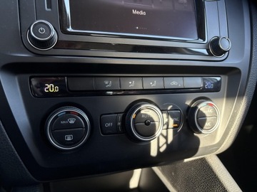 Volkswagen Jetta VI Sedan Facelifting 1.4 TSI 125KM 2016 Volkswagen Jetta 1.4TSI 125KM Comfortline (Salon P, zdjęcie 22