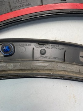 Audi Q3 задняя полоса 8U0853818 8U0853817