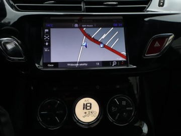 DS 3 Hatchback Facelifting 2016 1.2 PureTech 110KM 2016 DS 3 1.2 PureTech, Skóra, Navi, Klima, zdjęcie 11