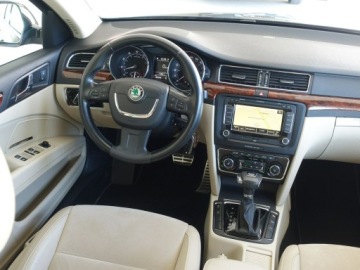 Skoda Superb II Kombi 3.6 FSI 4x4 260KM 2010 Škoda Superb Skoda Superb 3.6, zdjęcie 24