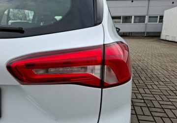 Ford Focus IV Kombi 1.0 EcoBoost 125KM 2019 Ford Focus 1.0 EcoBoost Trend Edition Benzyna 125KM, zdjęcie 16