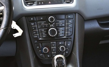 Opel Meriva II Mikrovan 1.4 Twinport ECOTEC 100KM 2010 Opel Meriva 1.4 i Tapicerka czesciowo pokryta skora Tempomat 1 rok gwar, zdjęcie 16