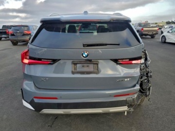 BMW X1 U11 2024 BMW X1 xDrive28i 2024 2.0 Benzyna 241KM, zdjęcie 2