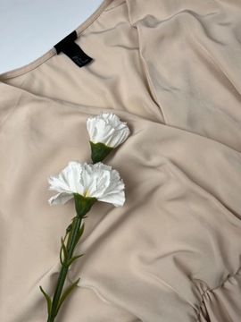 Kopertowa sukienka na krótki rękaw z gumką w talii kremowa mini H&M r. 38