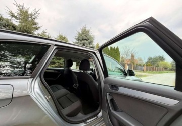 Audi A4 B8 Avant 2.0 TDI 143KM 2008 Audi A4 Avant Audi A4 Avant 2.0 TDI DPF multitronic Ambiente 2.0 Diesel, zdjęcie 23