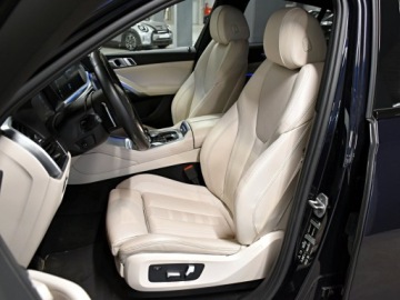 BMW X6 G06 SUV 3.0 40d 340KM 2021 BMW X6 M Sport/ Zawieszenie Adaptacyjne/ IconicGlo, zdjęcie 9