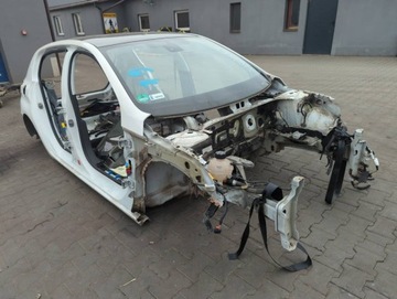 KAROSÉRIE ČTVRTKA BLATNÍK ZADNÍ PRÁH STŘECHA PODÉLNA VÝZTUHA PEUGEOT 308 II