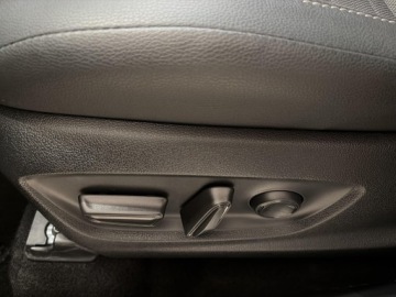 Toyota C-HR II SUV Plug-In 2.0 Hybrid Dynamic Force Plug-in  223KM 2025 Toyota C-HR 2.0 PHEV Executive Toyota C-HR 2.0 PHE, zdjęcie 18