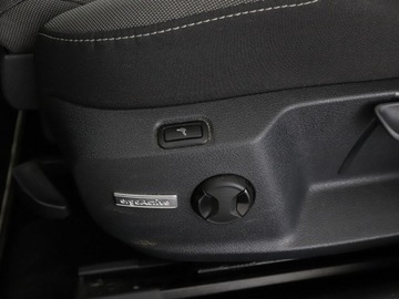 Volkswagen Golf VII Variant Facelifting 1.5 TSI ACT 150KM 2018 Volkswagen Golf automat 150KM R-Line PDC, zdjęcie 33