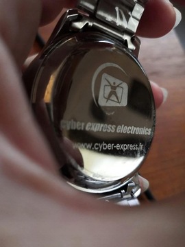 ELEGANCKI ZEGAREK NA RĘKĘ MINI KAMERA DYKTAFON SZPIEGOWSKI 32GB HD NOC