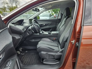 Peugeot 3008 II Crossover 1.2 PureTech 130KM 2018 Peugeot 3008 1,2 benzyna 130KM nawigacja Allure, zdjęcie 4