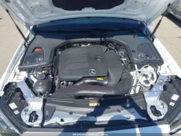 Mercedes Klasa E W213 2022 Mercedes-Benz Klasa E 350 2022 2.0l 2.0 Benzyna 255KM, zdjęcie 8