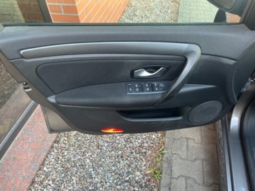 Renault Laguna III Hatchback 2.0 16v 140KM 2007 Renault Laguna 2.0 benzyna 140 KM 6 biegow zarej w PL ksiazka serwis z, zdjęcie 15
