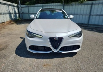 Alfa Romeo Giulia II Sedan 2.0 TBi 280KM 2017 Alfa Romeo Giulia Auta z USA - Zapytaj o wiecej ofert 2.0 Benzyna 280KM, zdjęcie 2