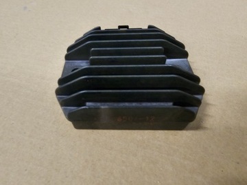 YAMAHA YZF 125 08-14 регулятор напряжения