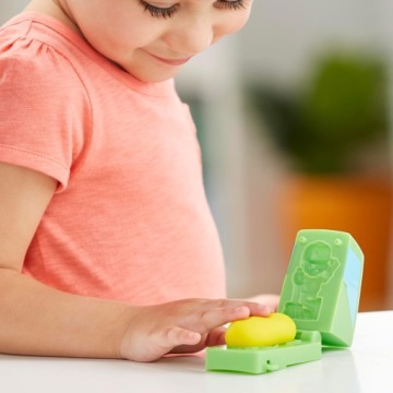 НАБОР PLAY-DOH ИЗ 2 МАШИН ПОЖАРНАЯ МАШИНА + МУСОРОВОЗ + 6 ТРУБ