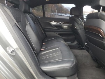 BMW Seria 7 G11-G12 2021 BMW Seria 7 750xi 2021 4.4l 4.4 Benzyna 523KM, zdjęcie 10