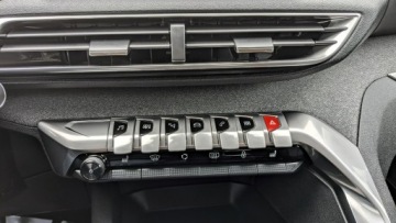 Peugeot 3008 II Crossover 1.2 PureTech 130KM 2019 Peugeot 3008 1.2i 130PS OPŁACONY Bezwypadkowy, zdjęcie 24