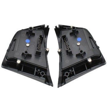 Кнопка круиз-контроля на руле автомобиля для