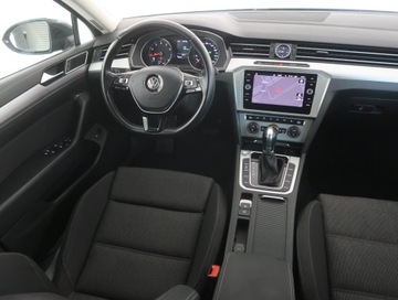 Volkswagen Passat B8 Variant 1.8 TSI BlueMotion Technology 180KM 2017 VW Passat 1.8 TSI, Automat, Navi, Klima, zdjęcie 6