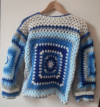 Kolorowy sweter na szydełku handmade boho rękodzieło frędzle