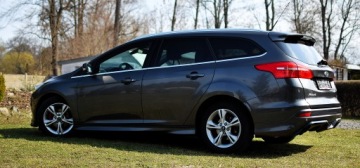 Ford Focus III Kombi Facelifting 1.0 EcoBoost 125KM 2015 Ford Focus ST-LINE Bezwypadkowy z Niemiec Ksenon Full, zdjęcie 6