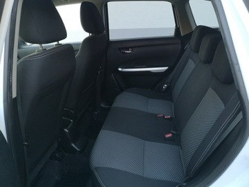 Suzuki Vitara III SUV 1.6 VVT 120KM 2015 Suzuki Vitara 1.6 Benzyna 120KM Klimatronik Salon, zdjęcie 17