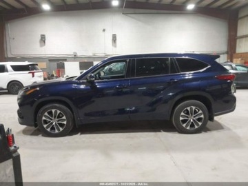 Toyota Highlander III 2022 Toyota Highlander XLE 2022 3.5l 3.5 Benzyna 295KM, zdjęcie 2