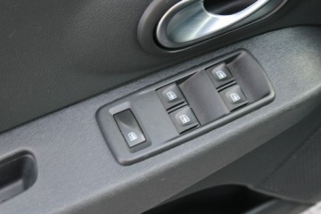 Dacia Lodgy Minivan Facelifting 1.5 Blue dCi 115KM 2022 Dacia Lodgy Stepway Comfort Blue dCi 115 7-os, zdjęcie 14