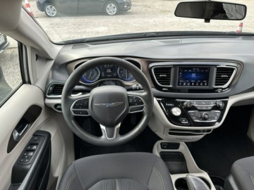 Chrysler Pacifica II 3.6 V6 291KM 2018 Chrysler Pacifica 3.6 benzyna/Automat/8 miejsc/Fak, zdjęcie 14
