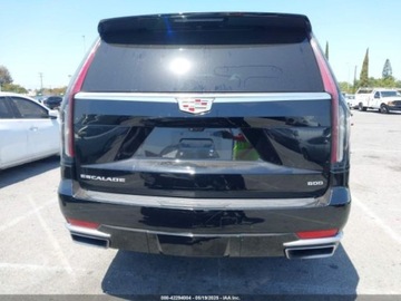 Cadillac Escalade III 2023 Cadillac Escalade Premium Luxury 2023 6.2l 6.2 Benzyna 420KM, zdjęcie 4