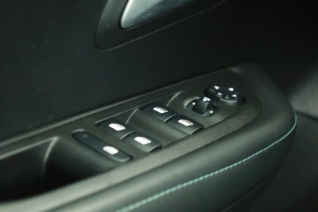 Peugeot 208 II Hatchback 1.2 PureTech 130KM 2020 Peugeot 208 1.2 PureTech, Salon Polska, zdjęcie 19